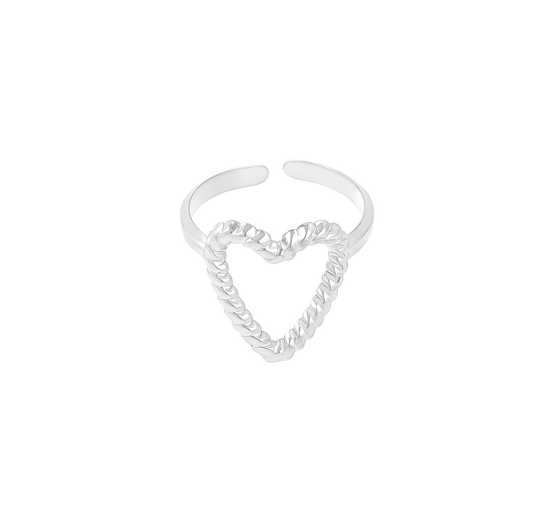 Ring heart of chains R015