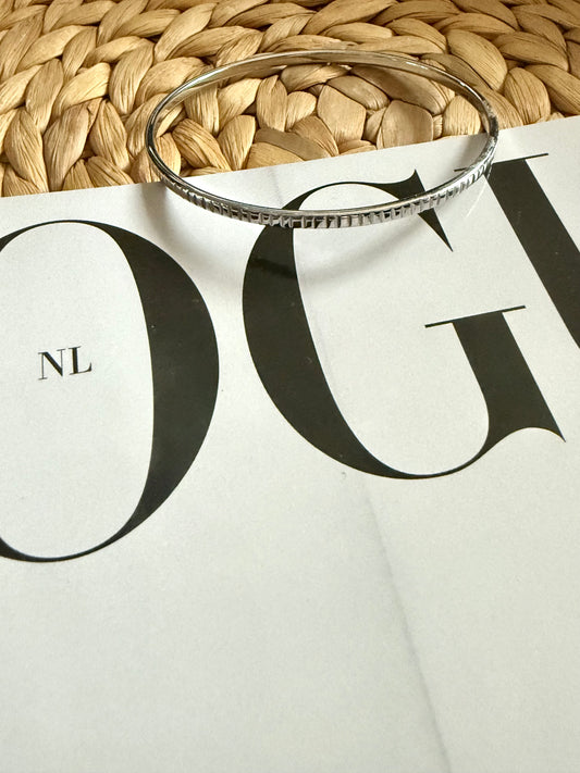 Armband small bangle A028 Zilver