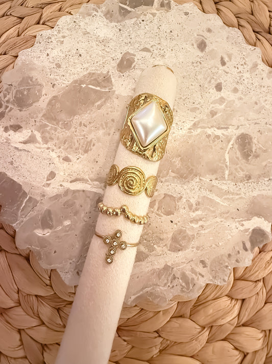 Ring Bold Diamond R029